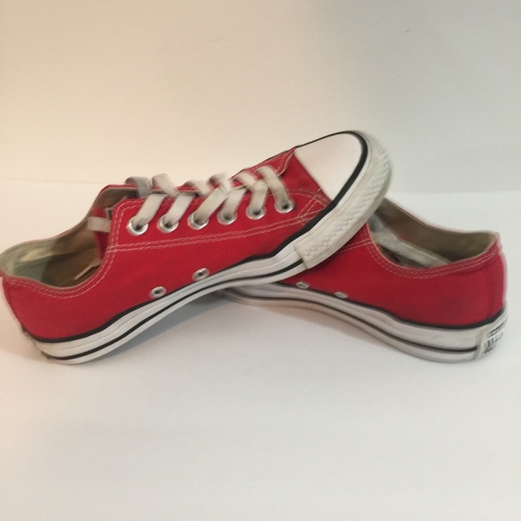 Red Converse sneakers size 7 - Picture 4 of 5